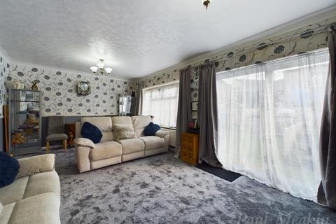 3 bedroom house for sale, Danebury, New Addington, Croydon