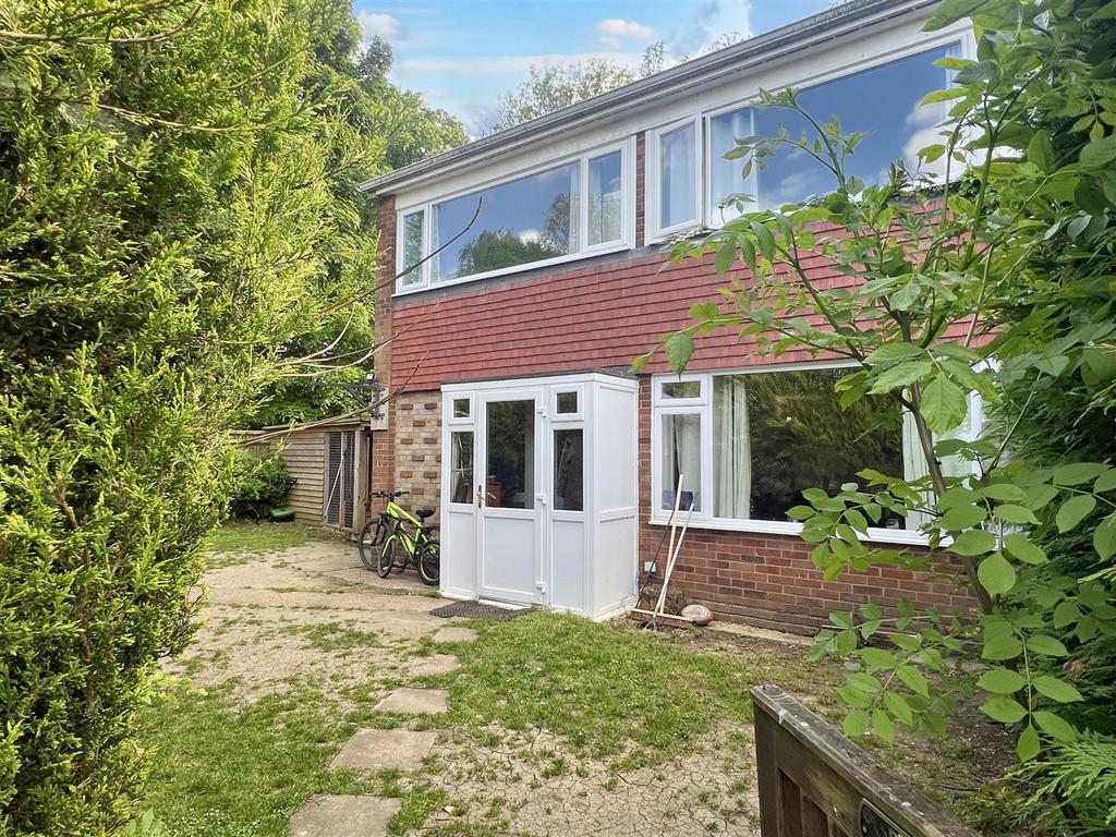 Manor Road, Newton Longville MK17 3 bed semidetached house for sale