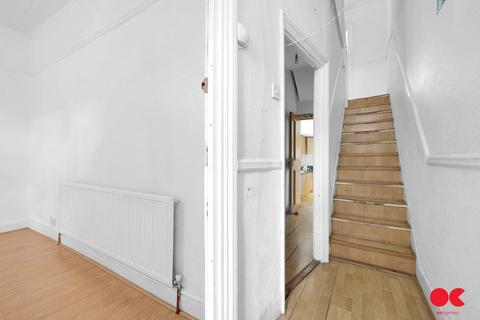 31 Westdown Road, London, E15 2BZ