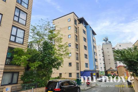 2 bedroom flat for sale, Hicken Road, London