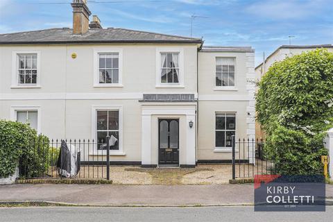 26 Churchfields, Broxbourne, EN10 7JS