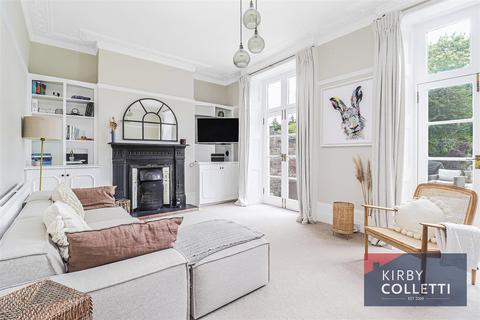 26 Churchfields, Broxbourne, EN10 7JS