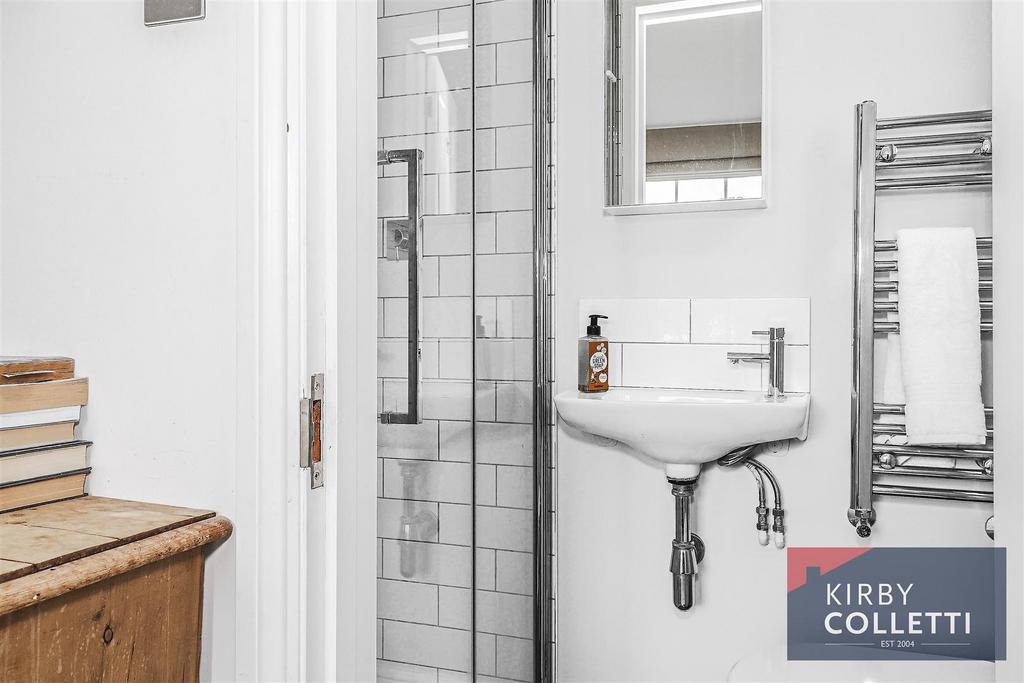 En suite shower room to bedroom three