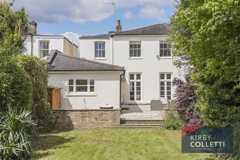 26 Churchfields, Broxbourne, EN10 7JS
