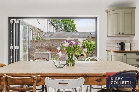 26 Churchfields, Broxbourne, EN10 7JS