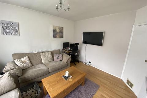 1 bedroom apartment for sale, Blunesfield, Potters Bar EN6