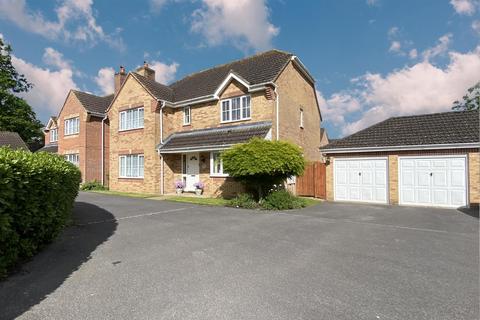 5 bedroom detached house for sale, Field Place, Verwood