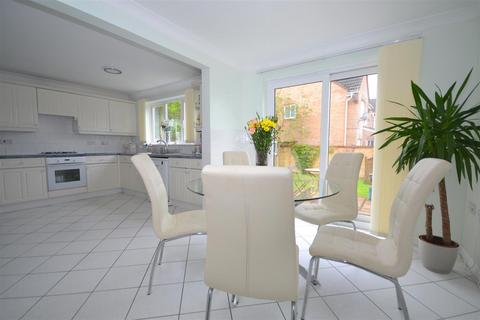 5 bedroom detached house for sale, Field Place, Verwood