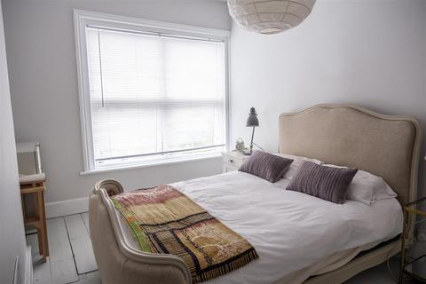 2 bedroom maisonette to rent, Alexandra Road, St. Leonards-On-Sea TN37