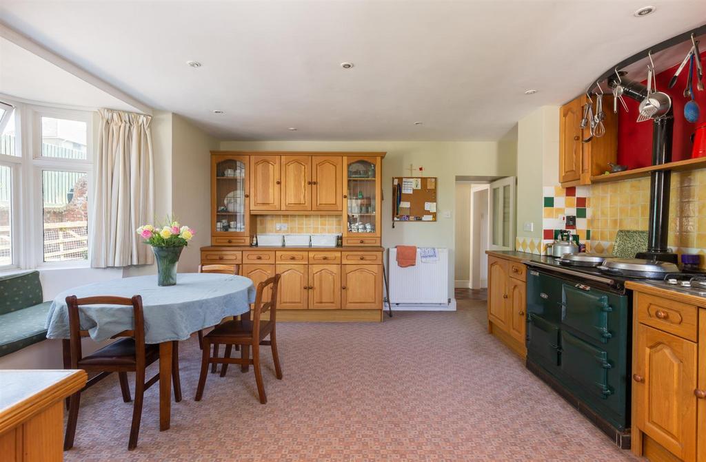 Kitchen/Breakfast Room