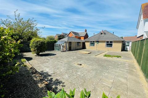 2 bedroom detached bungalow for sale, Yarmouth, Isle of Wight