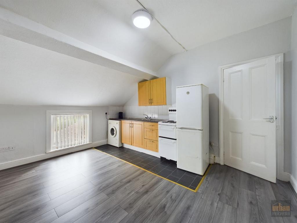 Ellerslie Road, Liverpool 1 bed flat £550 pcm (£127 pw)
