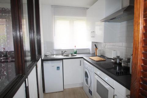 1 bedroom house to rent, Belmont Road Ilford