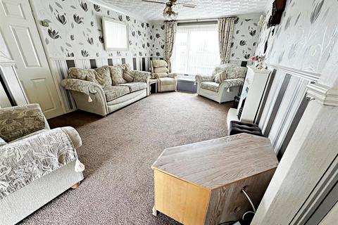 3 bedroom terraced house for sale, Eskdale Way, Grimsby, N.E. Lincs, DN37 9EA