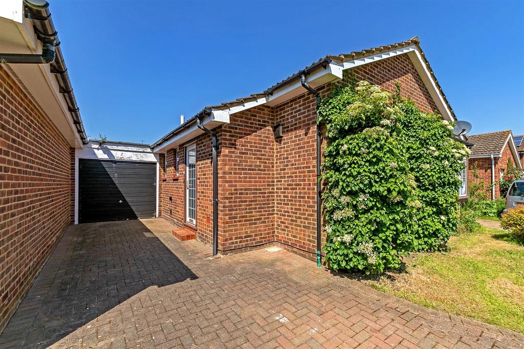 2 Harley Court-3 - Copy.jpg