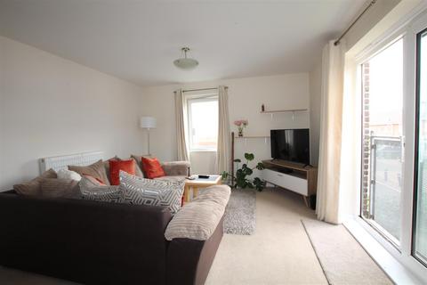 2 bedroom flat to rent, Cranbury Road, Eastleigh