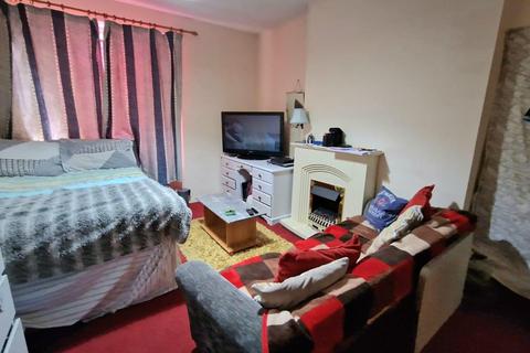 1 bedroom flat for sale, St. Peter Street, Tiverton EX16