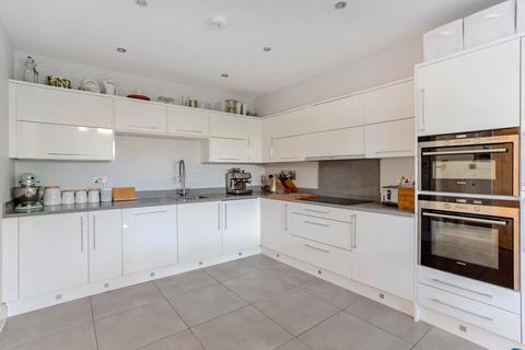 4 bedroom end of terrace house to rent, Kensington Mews, Windsor, Berkshire, SL4