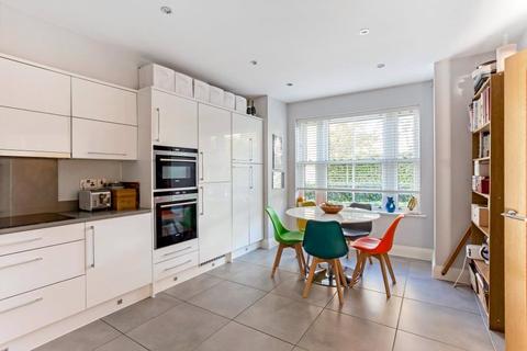 4 bedroom end of terrace house to rent, Kensington Mews, Windsor, Berkshire, SL4