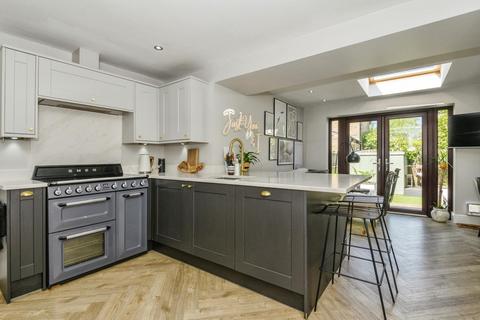 9 Back Lane, Leeds, LS12 5HN