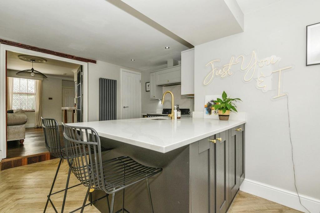 Kitchen/dining