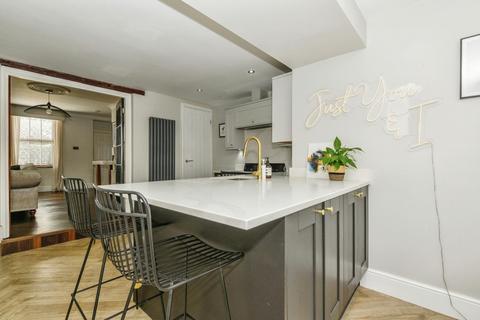 9 Back Lane, Leeds, LS12 5HN