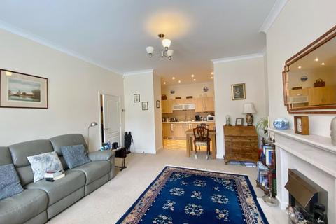 2 bedroom flat to rent, Limetree Court, York