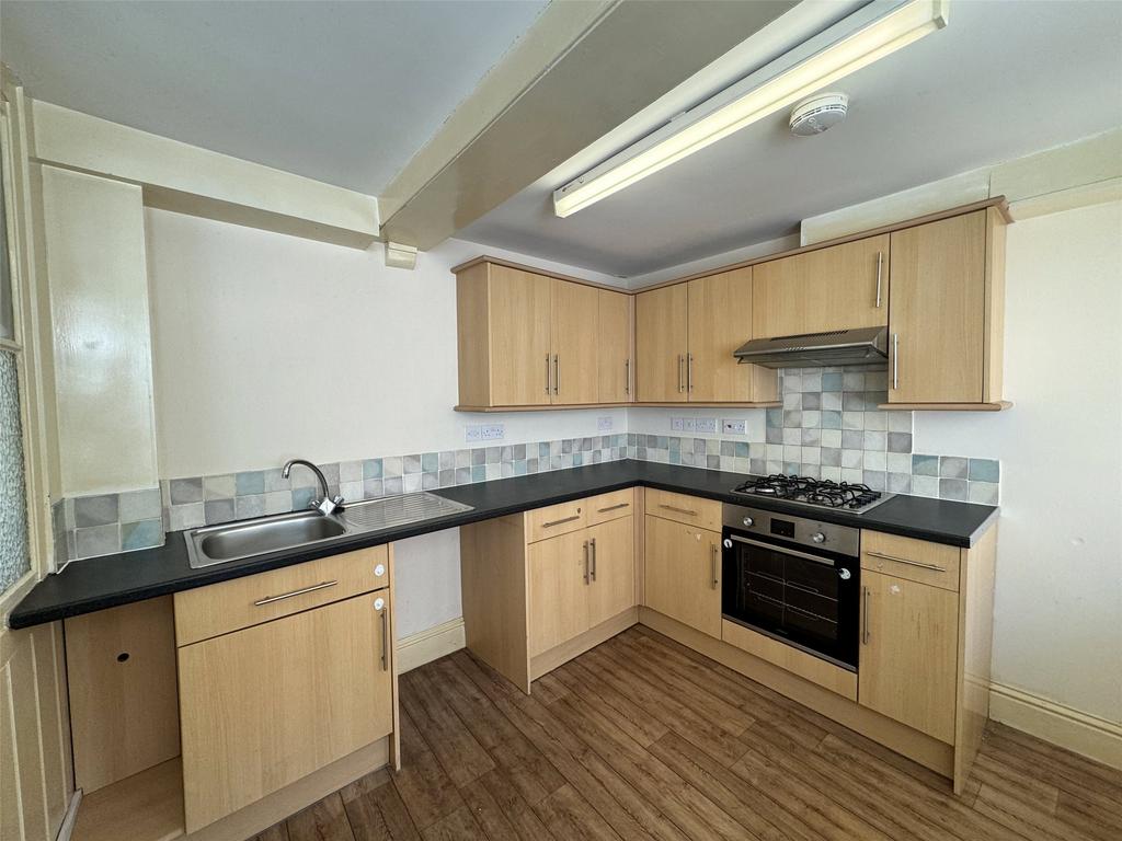 Bear Street, Barnstaple, Devon, EX32 2 bed apartment £695 pcm (£160 pw)