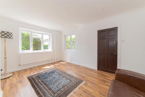 3 bedroom terraced house for sale, Crescent Way, North Finchley