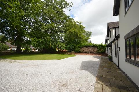 4 bedroom semi-detached house to rent, Middlewich Road, Sandbach