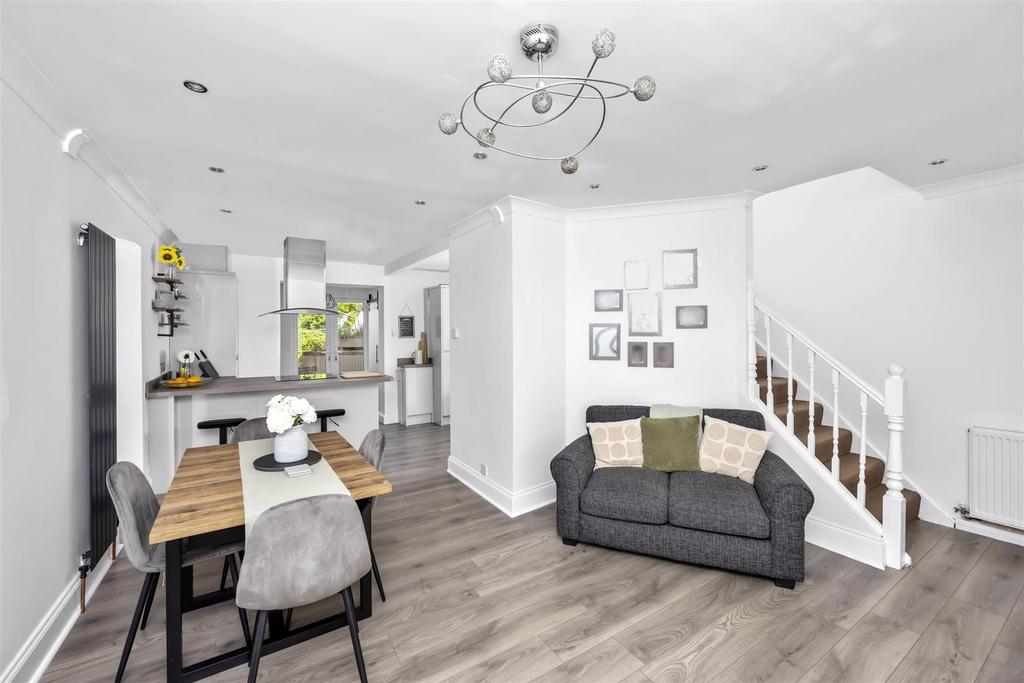 Kitchen/Dining Room