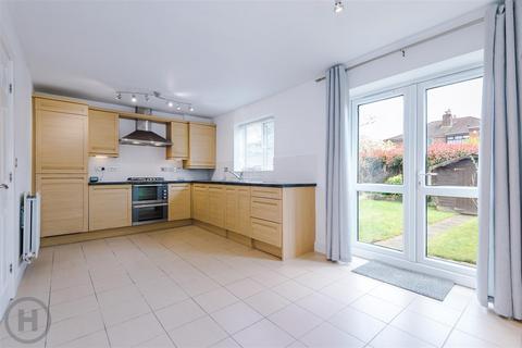 3 bedroom semi-detached house to rent, Knights Grove, Swinton, Manchester