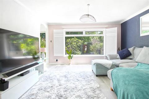 134 Wheatcroft, Cheshunt, Waltham Cross, EN7 6JU