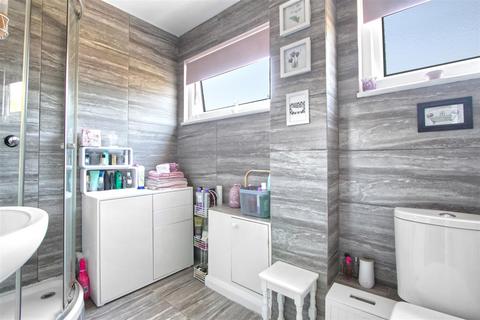 134 Wheatcroft, Cheshunt, Waltham Cross, EN7 6JU