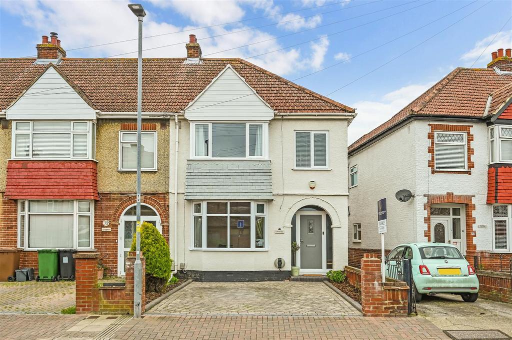 Drayton, Hampshire 3 bed end of terrace house for sale £375,000