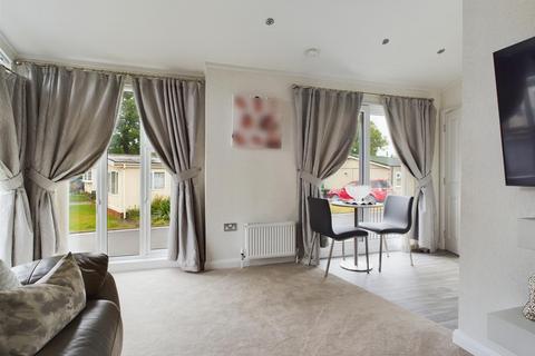 2 bedroom chalet for sale, Kingsford Lane, Wolverley