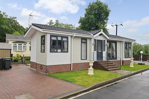 2 bedroom chalet for sale, Kingsford Lane, Wolverley