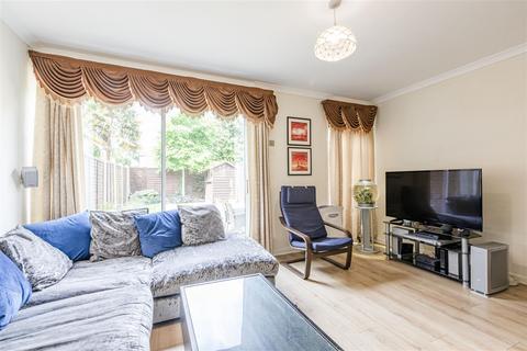 3 bedroom terraced house for sale, Hawthorn Way, New Haw
