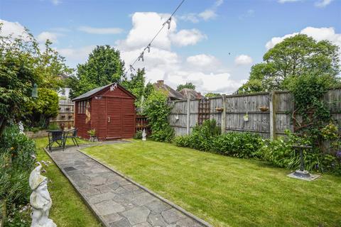 4 bedroom semi-detached house for sale, Castleton Avenue, Wembley