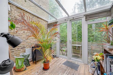 2 bedroom property for sale, Upper Tollington Park, Stroud Green