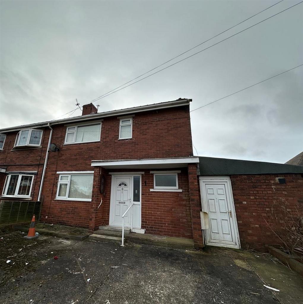 Holme Way, Ossett 2 bed semidetached house for sale £130,000