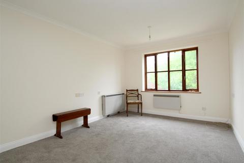 2 bedroom flat for sale, Orchard Walk, Watlington
