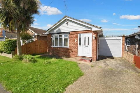 1 bedroom bungalow for sale, Henson Avenue, Canvey Island SS8