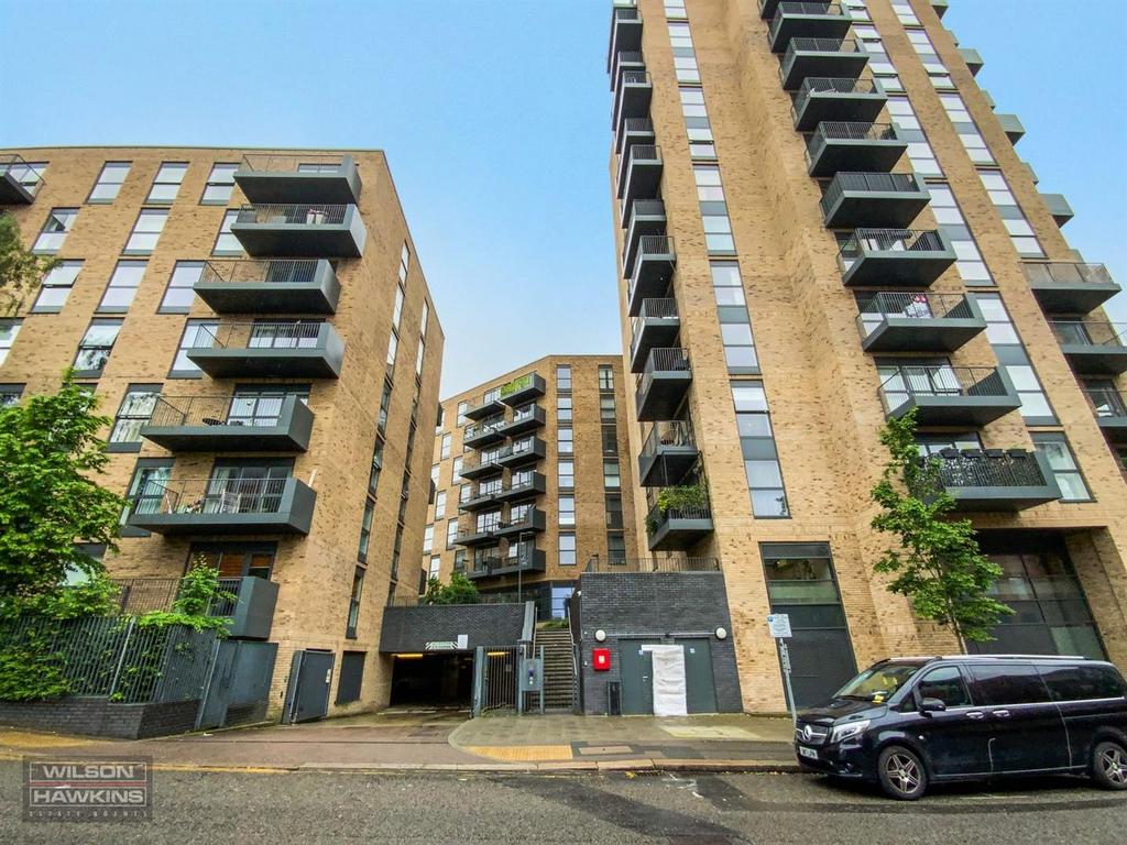 65 Masters Court, Lyon Road - SRwl JW4jd Yt A0r XNicy I