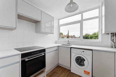 Flat 4, River Court River Close, London, E11 2LB