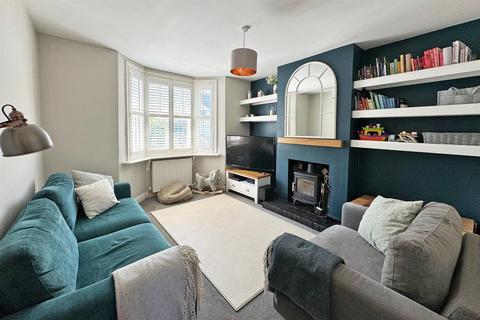 10 Hare Lane, Godalming, GU7 3EE