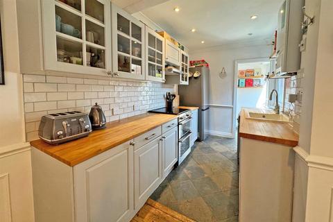 10 Hare Lane, Godalming, GU7 3EE