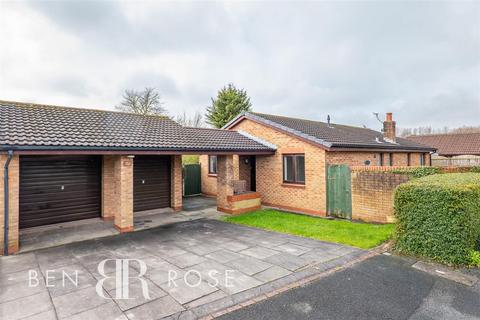 3 bedroom bungalow for sale, Fossdale Moss, Leyland