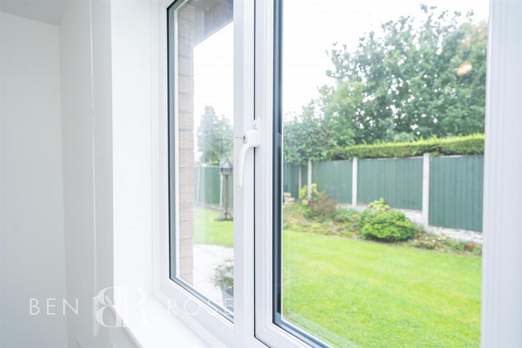 Feature Window
