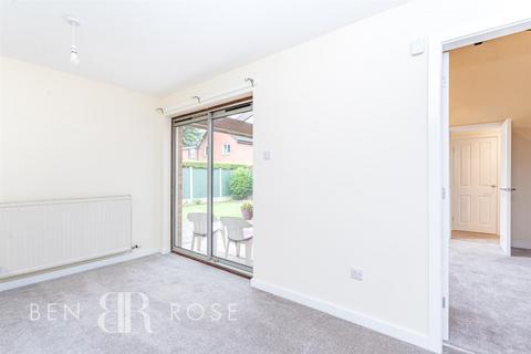 38 Fossdale Moss, Leyland, PR26 7AT